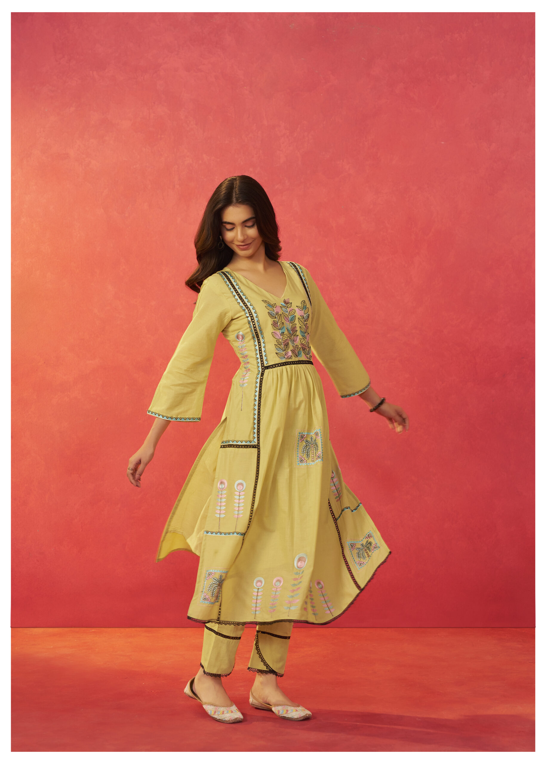 SUMMER TRENDS - 1005a (1)