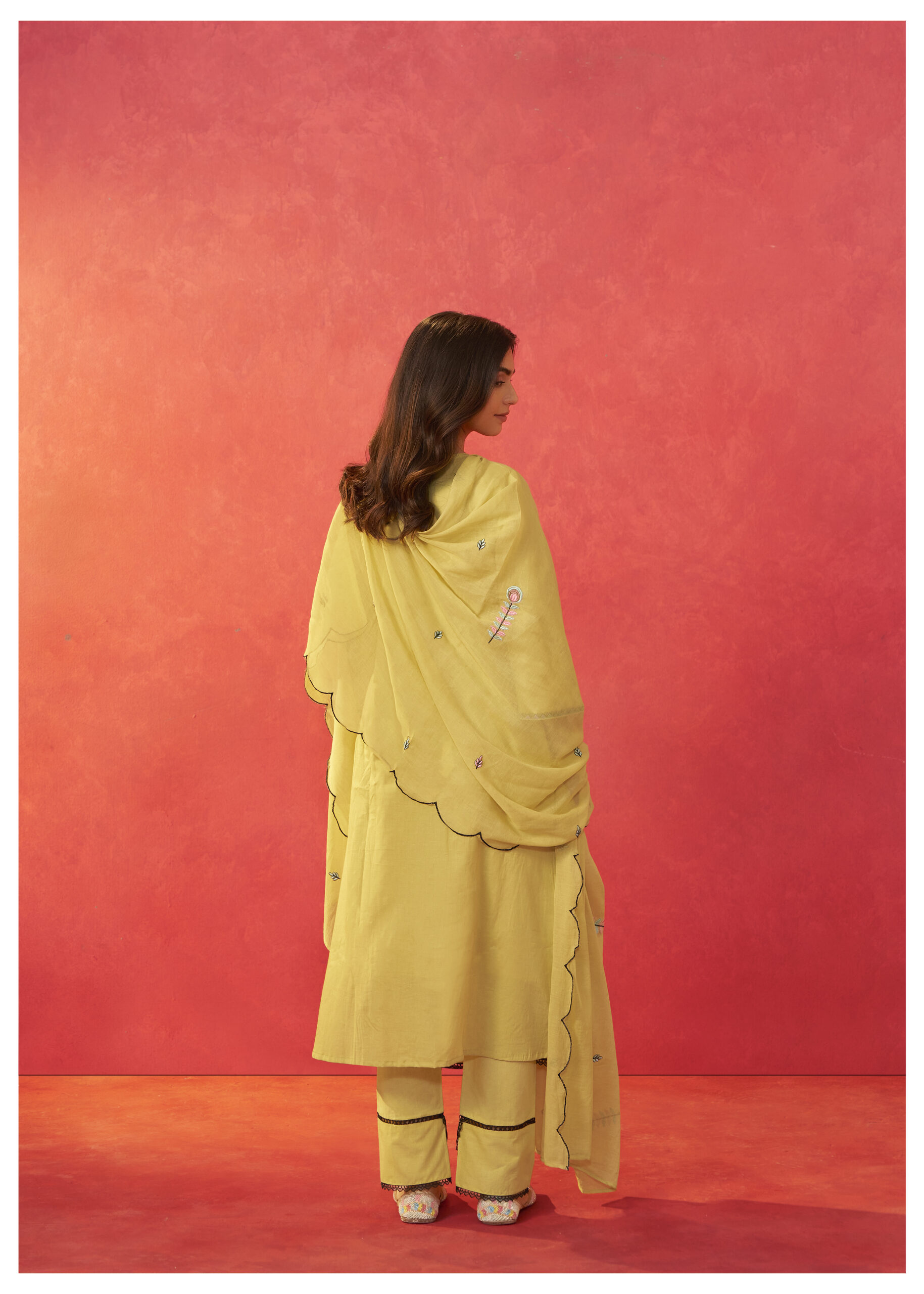SUMMER TRENDS - 1005b (1)