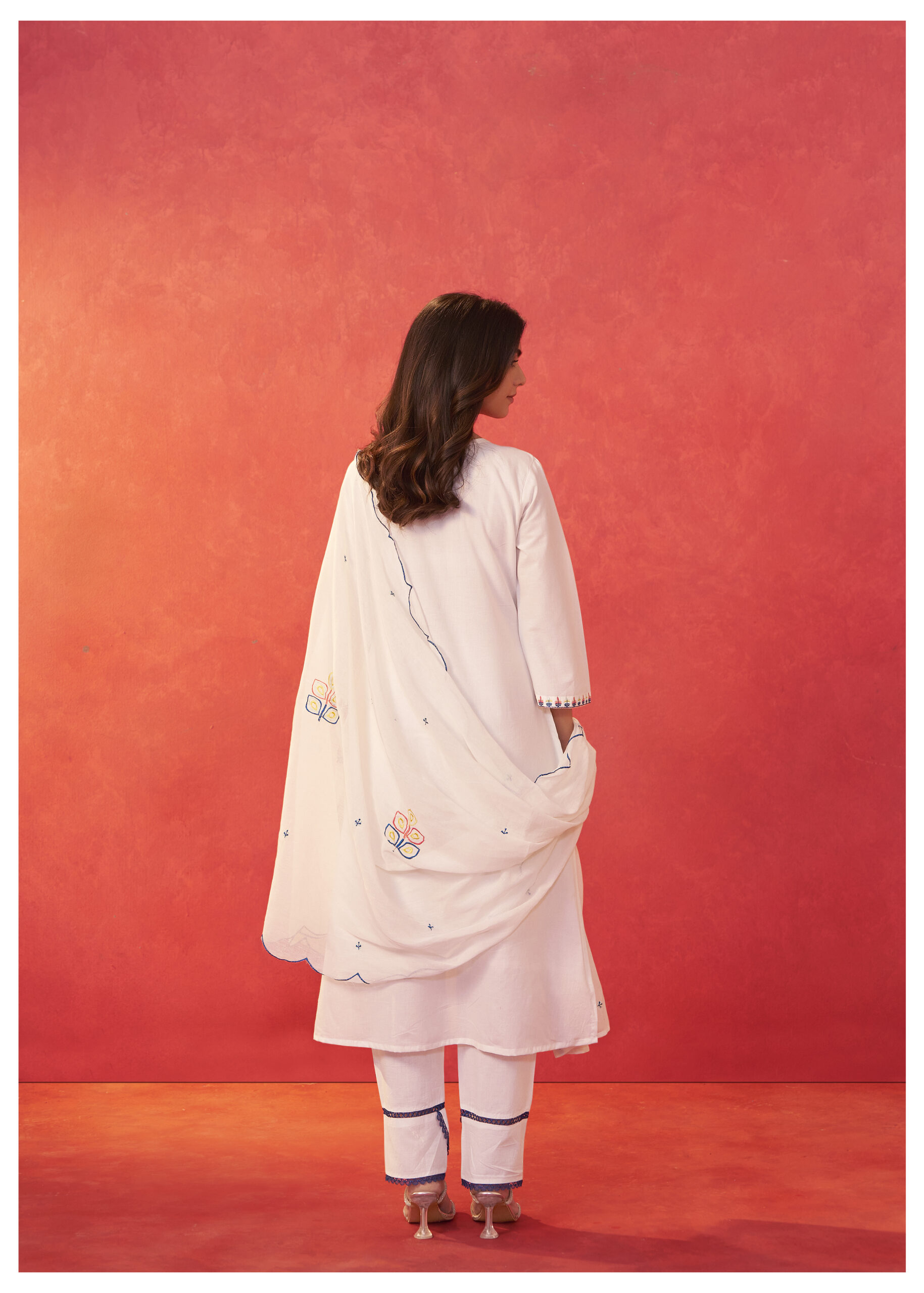 SUMMER TRENDS - 1002b (1)